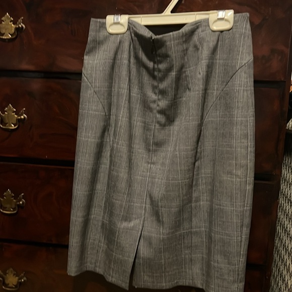 Ann Taylor pencil skirt - Picture 2 of 2